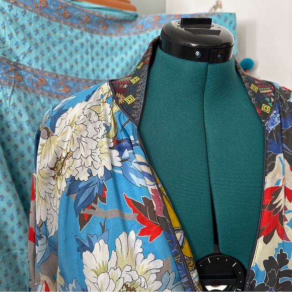 Johnny Was Silk Reversible Floral Kimono - Picture 2 of 13